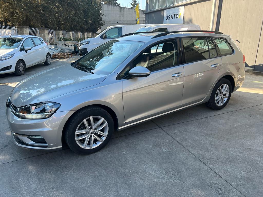 VOLKSWAGEN GOLF VARIANT 1.6 DIESEL 115 CV CAMBIO AUTOMATICO